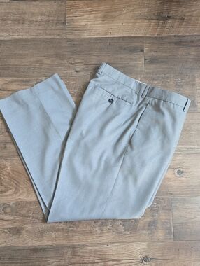 Banana Republic Light Gray Dress Pants - Classic Tailored Trousers, Modern Fit